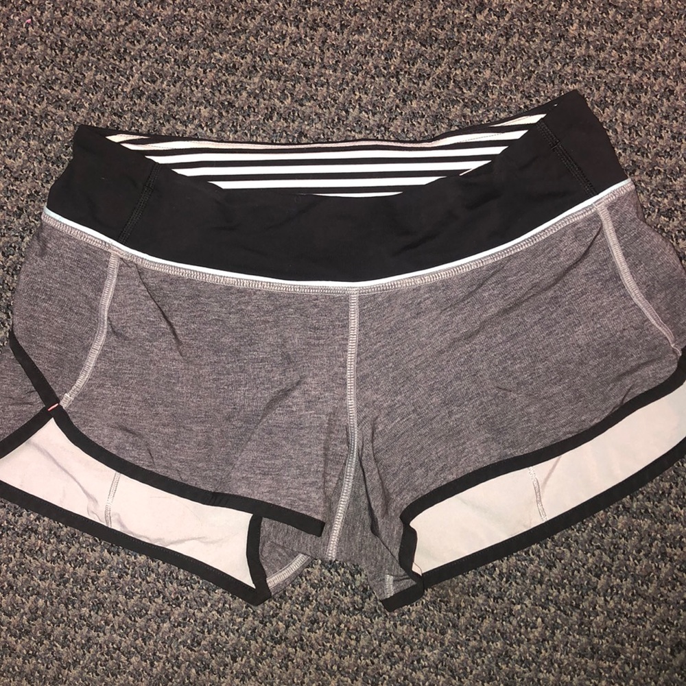 lulu shorts !!